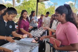 Sweet and Juice Student-Led Sales Event by Entrepreneurship Club (5)